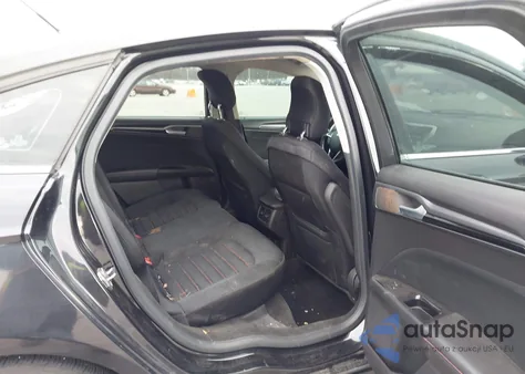 2013 Ford Fusion Se z USA, uszkodzony, nr VIN 3FA6P0HR3DR247419